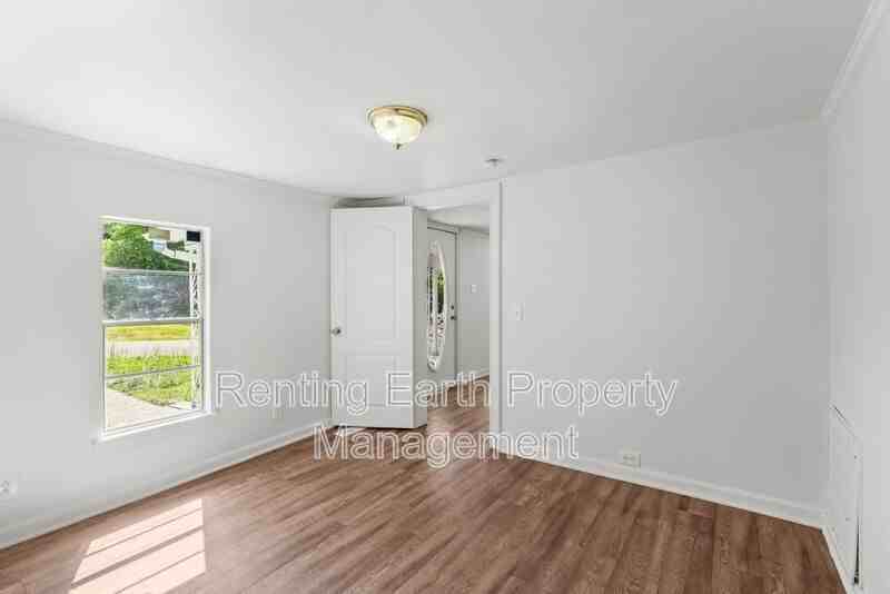 5308 Adams Ave - Photo 5 of 15