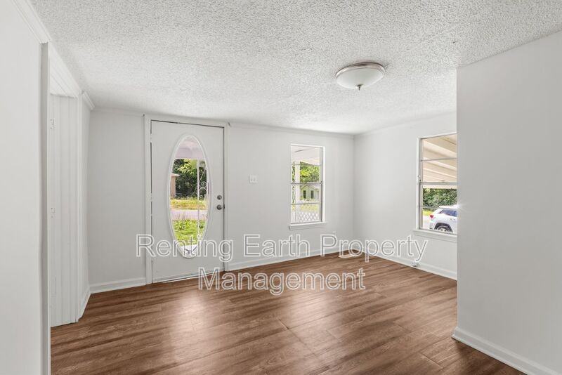 5308 Adams Ave - Photo 6 of 15