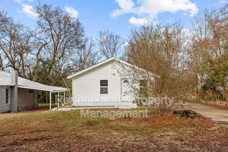 5706 14th St S - Photo 2 of 17