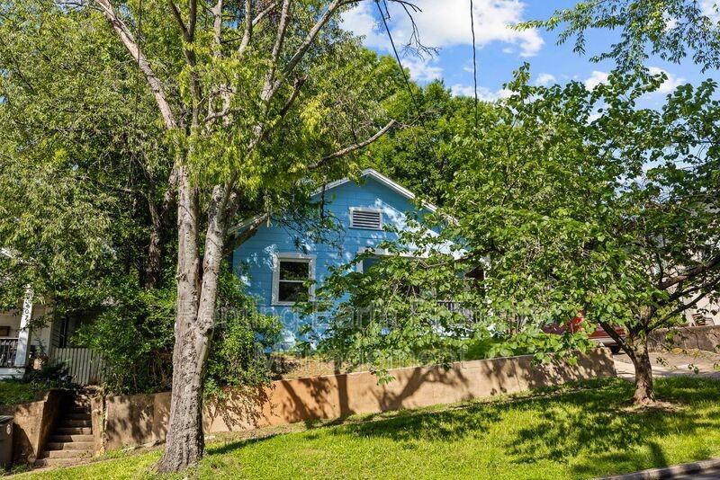 609 34th St S - Photo 2 of 20