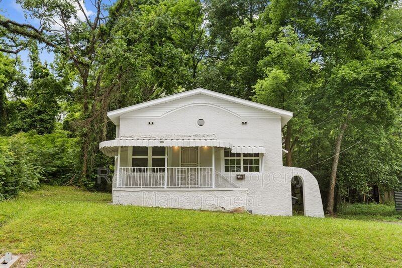 624 83rd Pl S - Photo 3 of 17