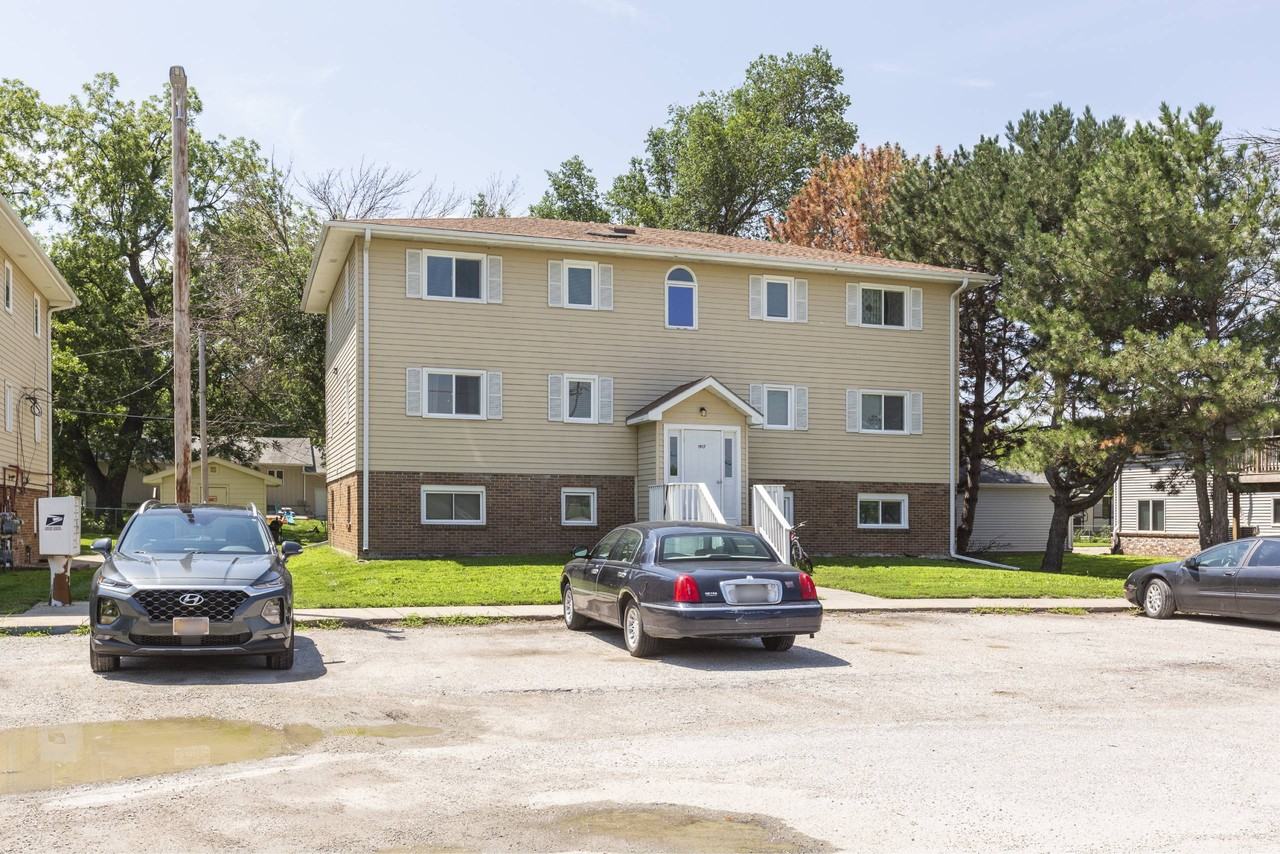 Ashland Park II Apartments - Photo 3 of 32