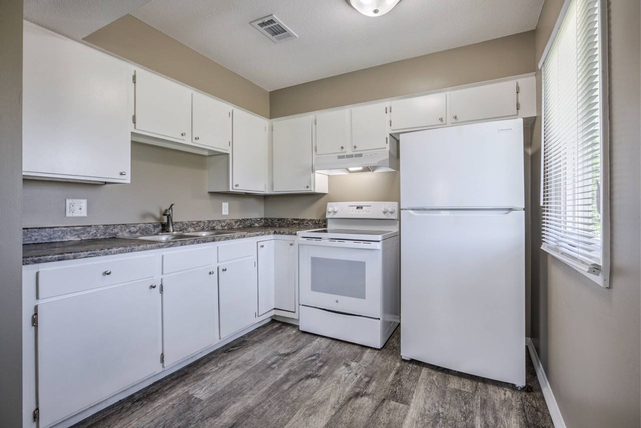 Ashland Park II Apartments - Photo 6 of 32