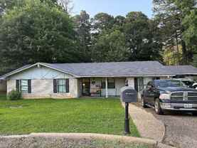 1101 Rolling Hills Dr - Photo 1 of 1