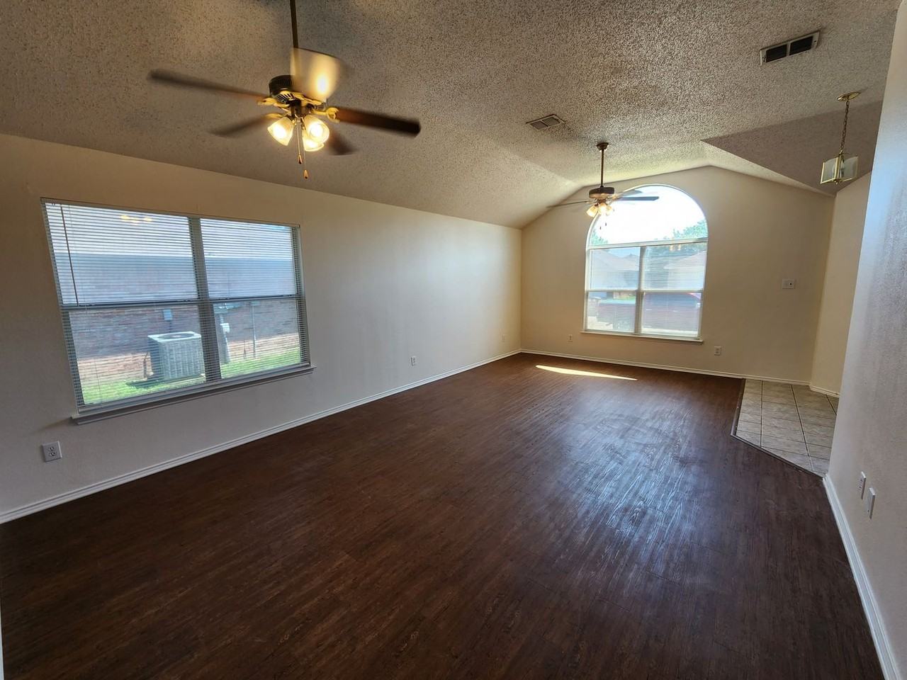 504 Ryan St - Photo 3 of 25