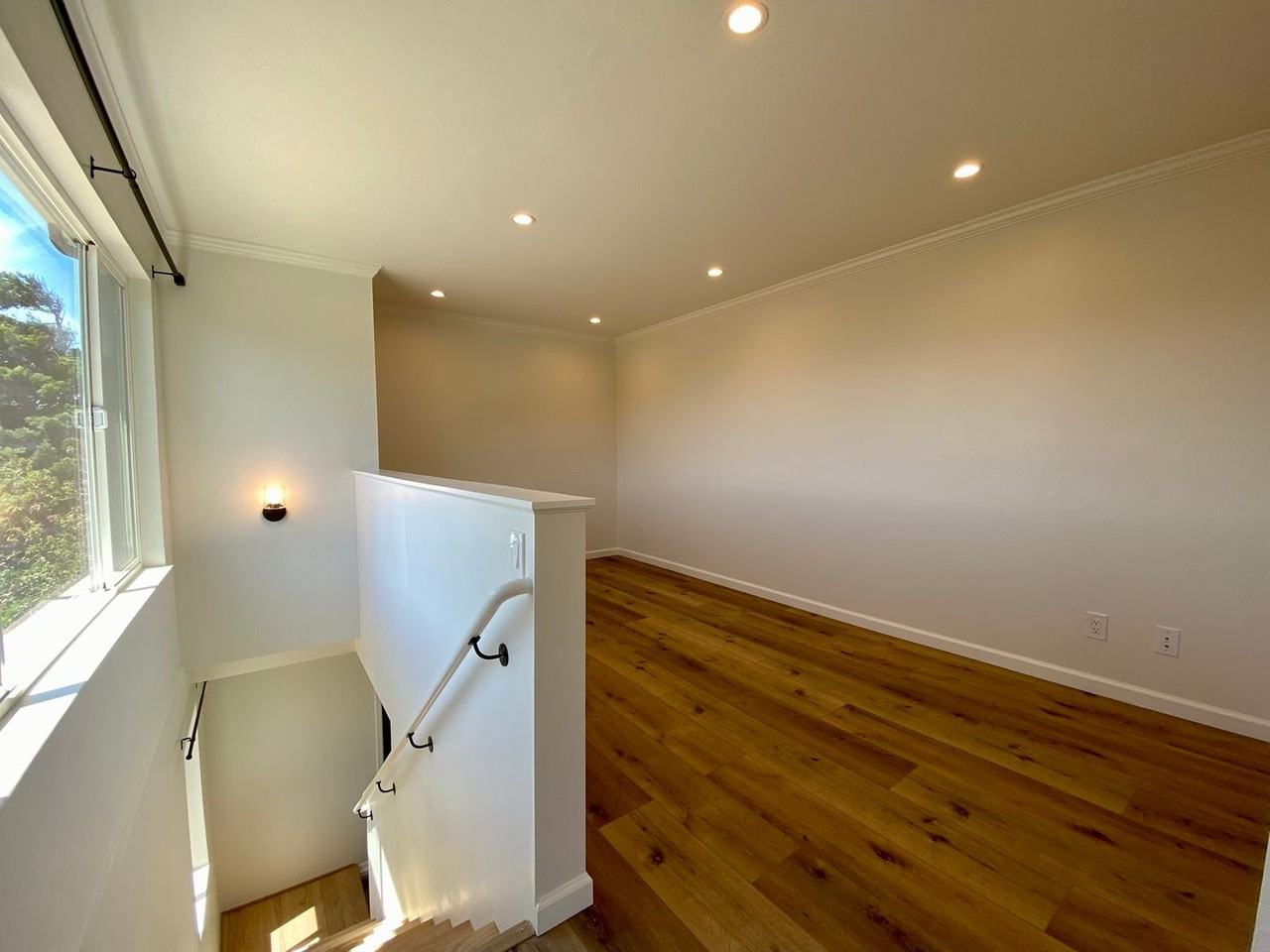 1076 Grand Ave - Photo 3 of 37