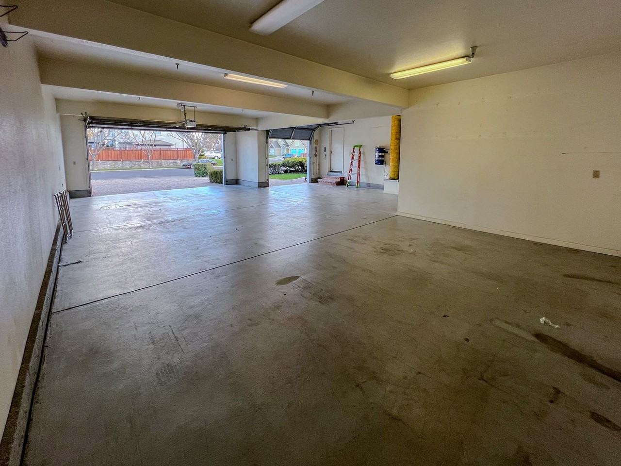 1414 Columbine Way - Photo 3 of 37