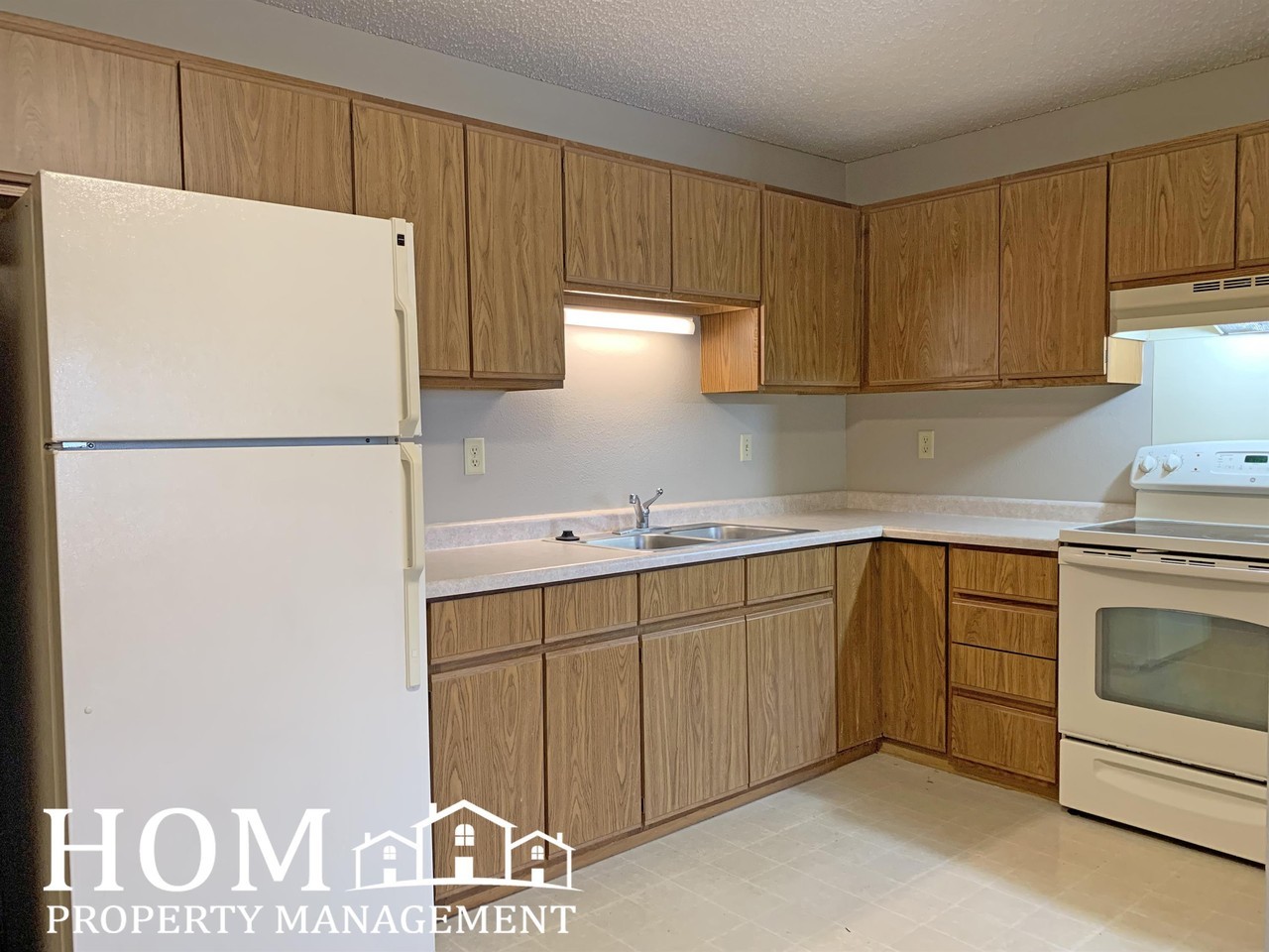 121 West Lind Street - Photo 3 of 8