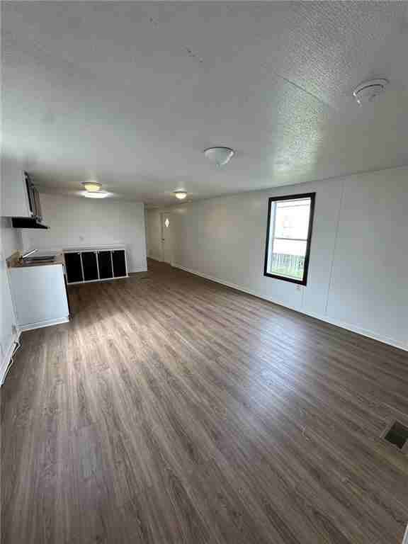 126 Orange St - Photo 2 of 9