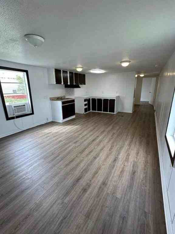 126 Orange St - Photo 3 of 9