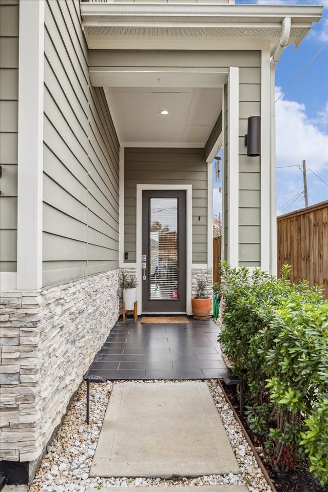 822 Morris St - Photo 3 of 32