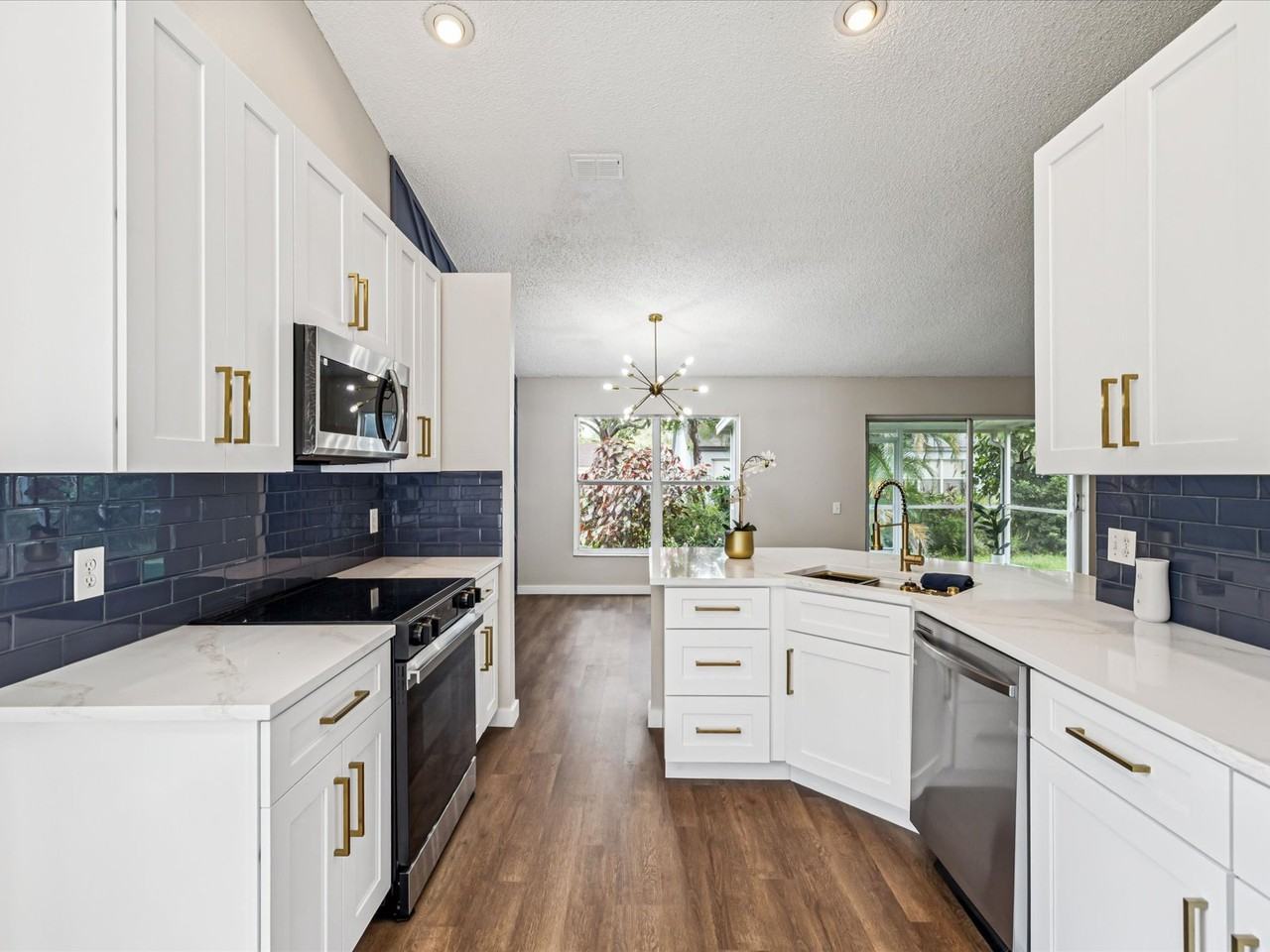 26933 Carmen Pl - Photo 2 of 41