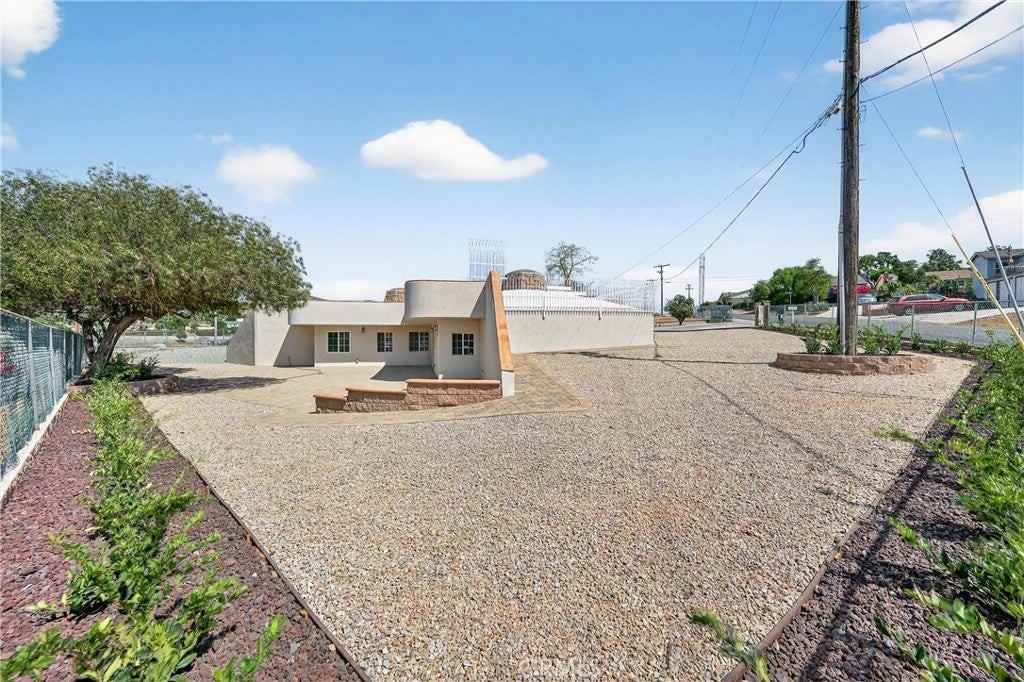 6735 Jewel St - Photo 4 of 43