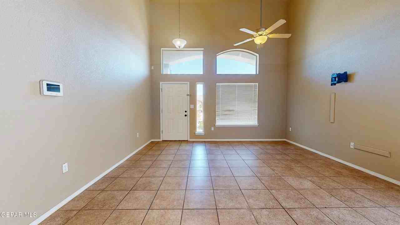 7260 Turtle Creek Ct - Photo 4 of 41