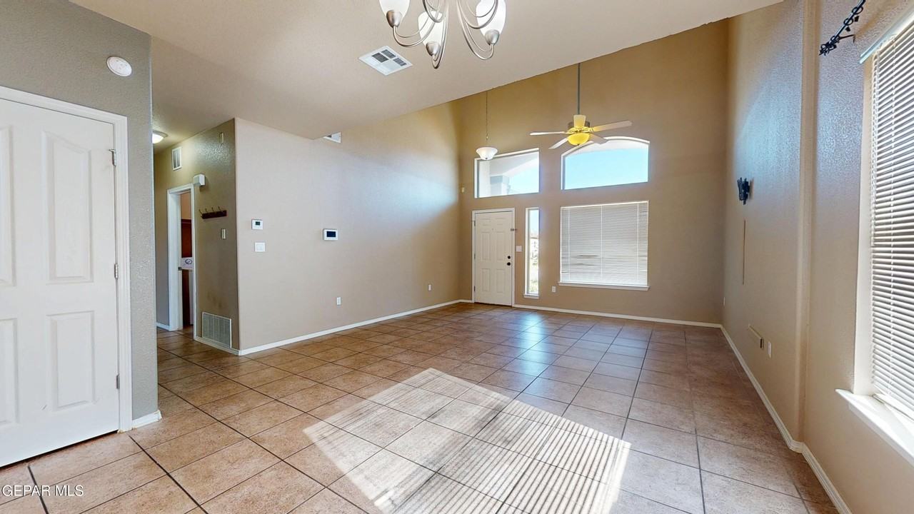 7260 Turtle Creek Ct - Photo 5 of 41