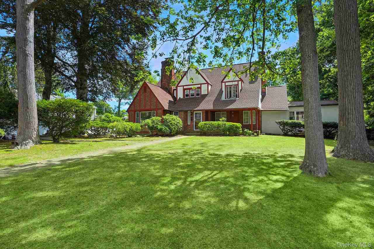 11 Robinhood Rd - Photo 3 of 47