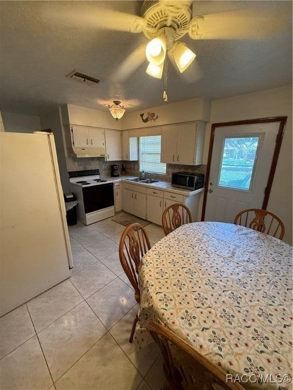 9469 W Milwaukee Ct - Photo 5 of 20