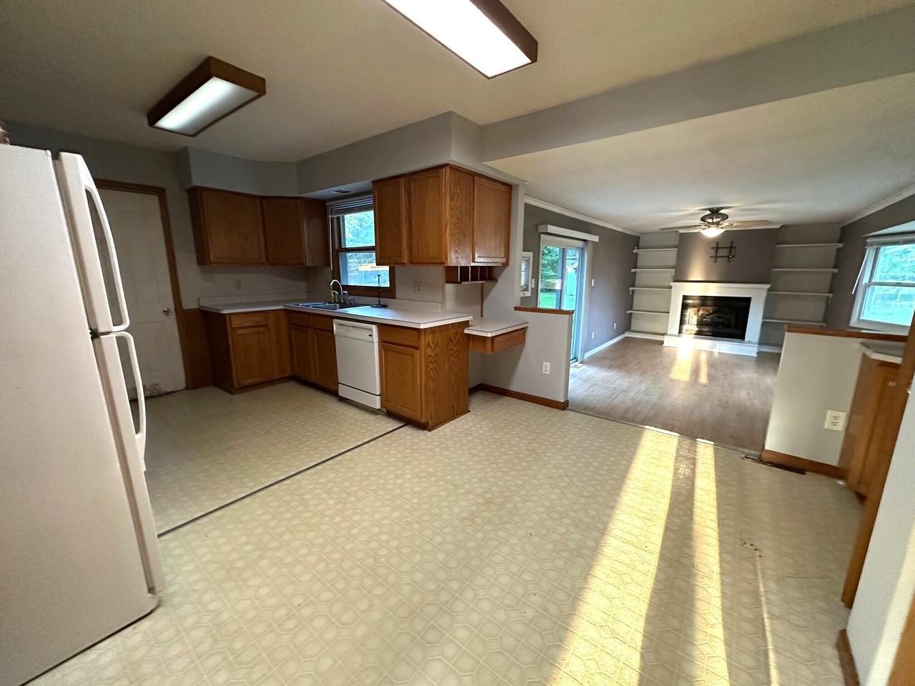 212 Fulton Blvd - Photo 6 of 28