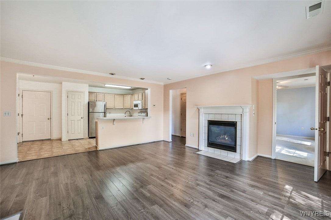 2775 N Forest Rd - Photo 3 of 23