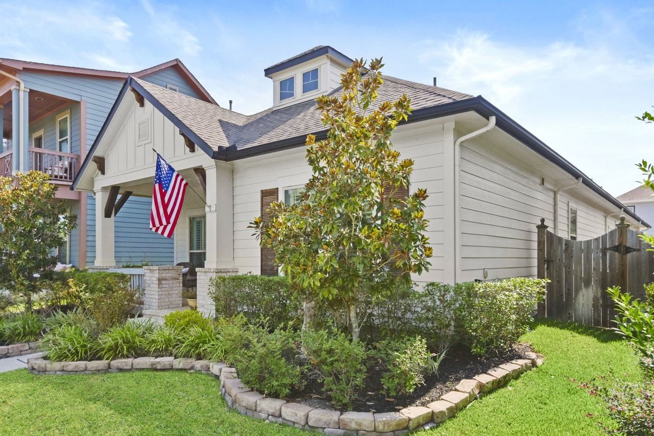 16718 Echo Heights Dr - Photo 3 of 37