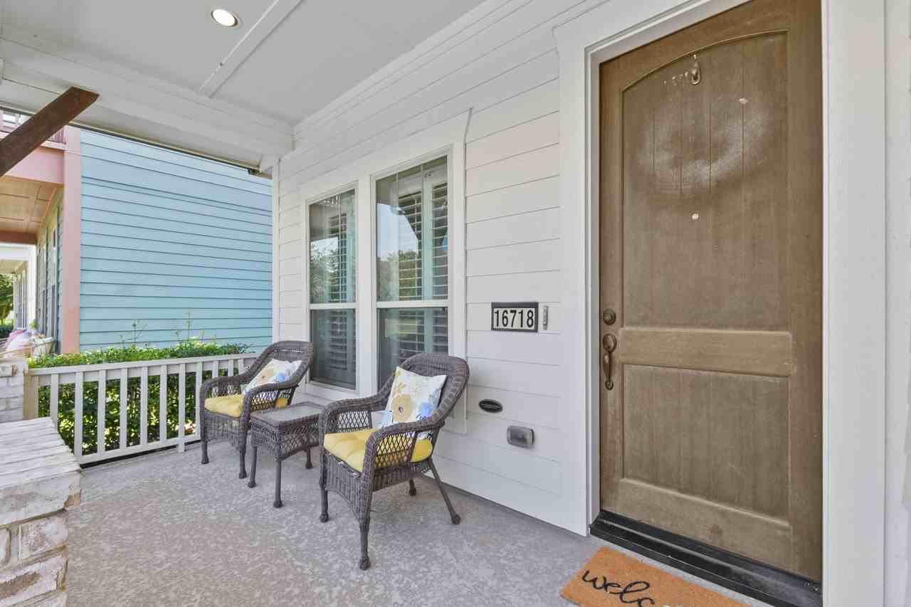 16718 Echo Heights Dr - Photo 4 of 37