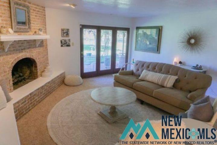 1065 Fairway Ter - Photo 4 of 36