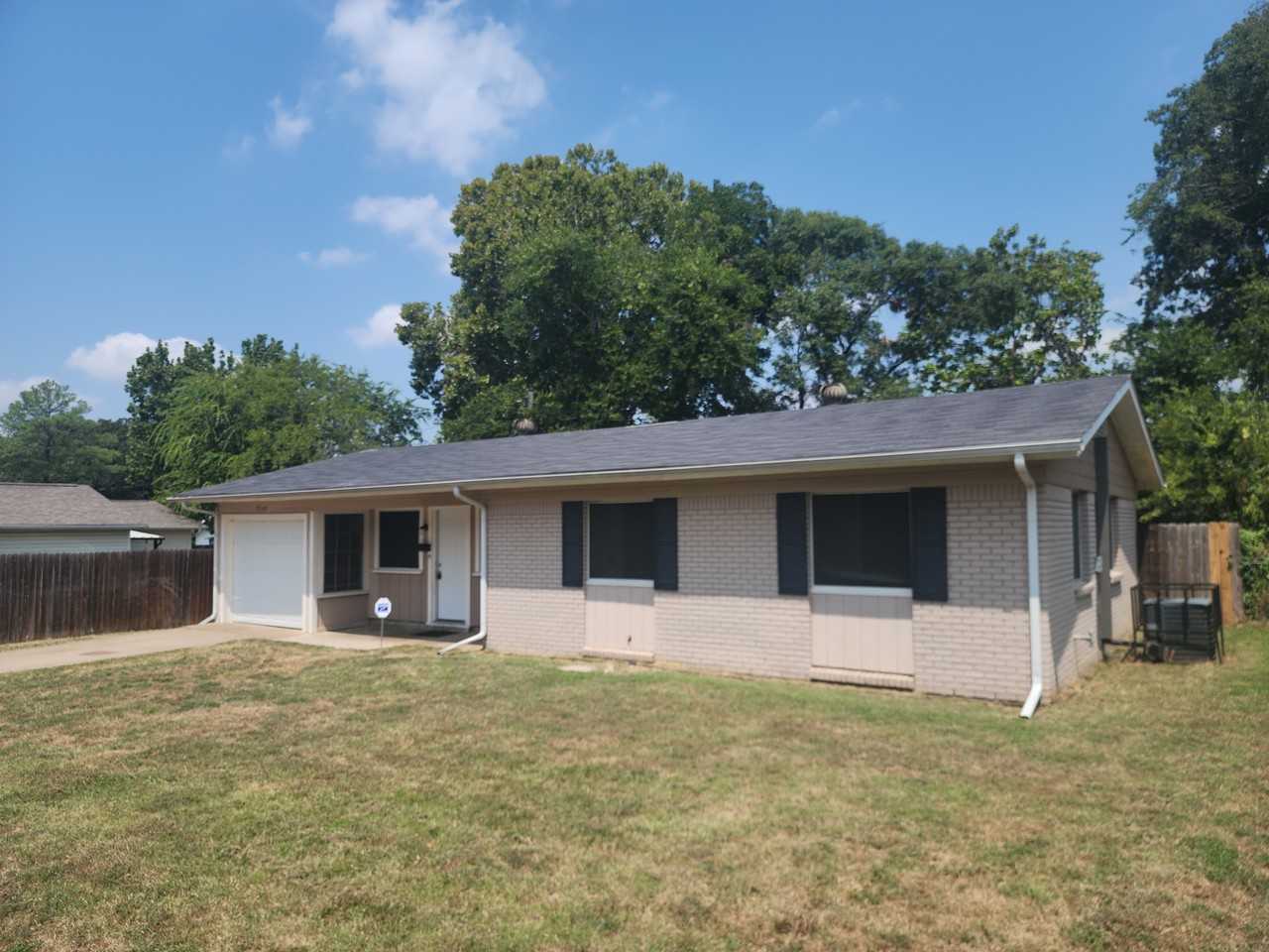 7359 Hightower St - Photo 2 of 13