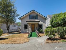 2210 Summit Ave - Photo 1 of 1