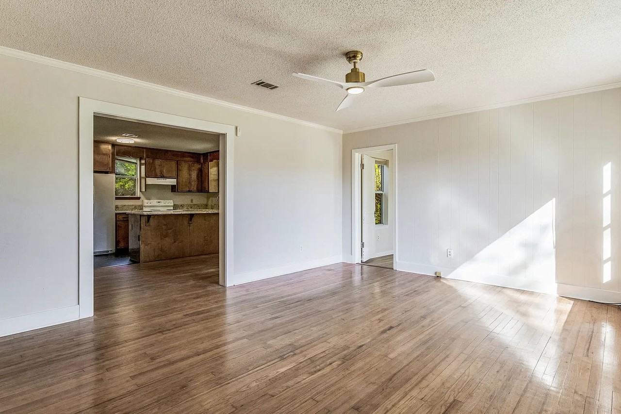 1206 Dexter Ave - Photo 3 of 24