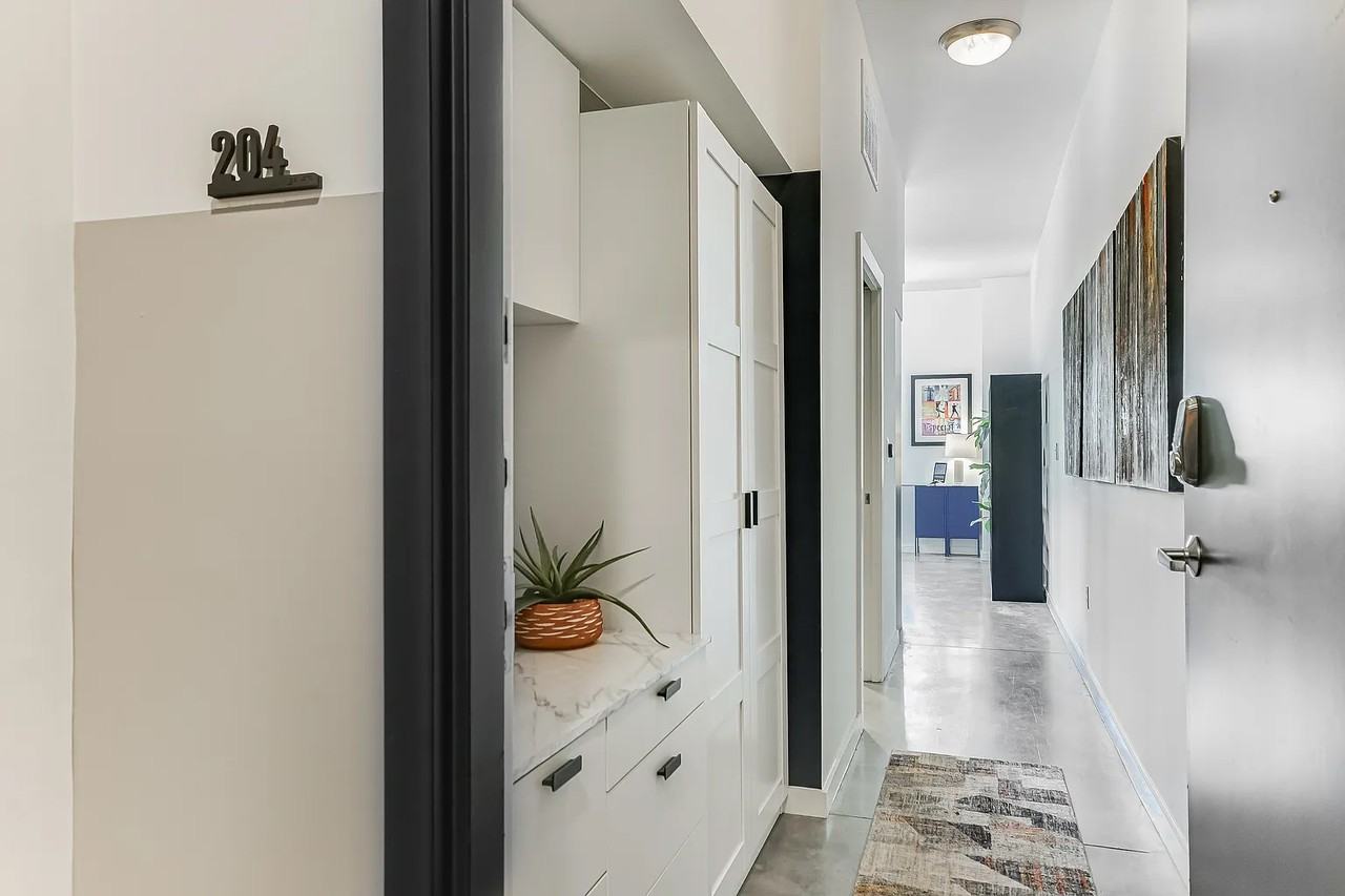 2124 E 6Th St - Photo 3 of 8