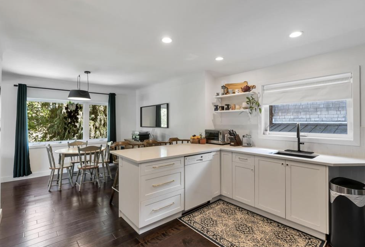 1227 Alderman Rd Uppr - Photo 3 of 10