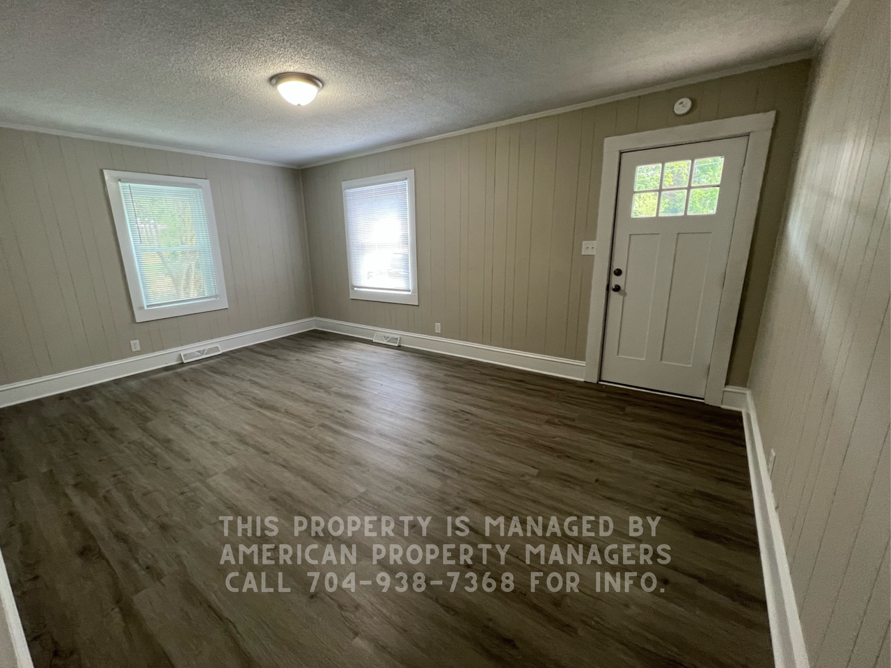 914 N Church St - Photo 3 of 8