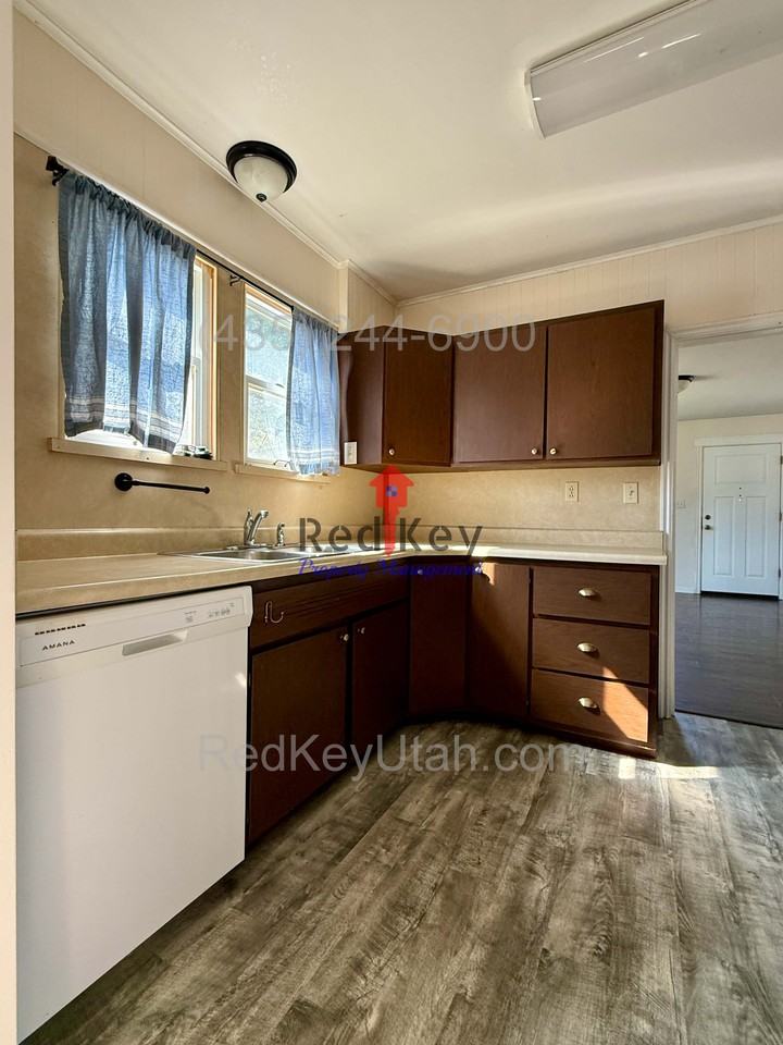 245 W Aly - Photo 7 of 21