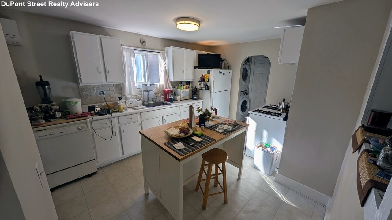 74 Sydney St #1 - Photo 5 of 22