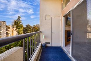5530 Owensmouth Ave - Photo 1 of 1