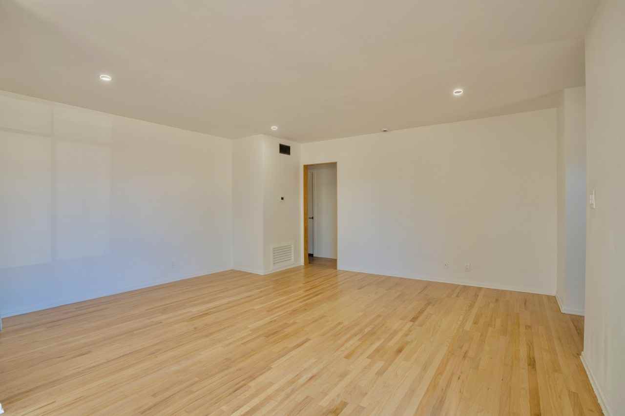 12735 Fairford Ave #NA - Photo 3 of 23