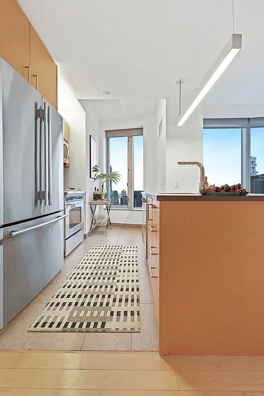 Spruce St #36T - Photo 4 of 5