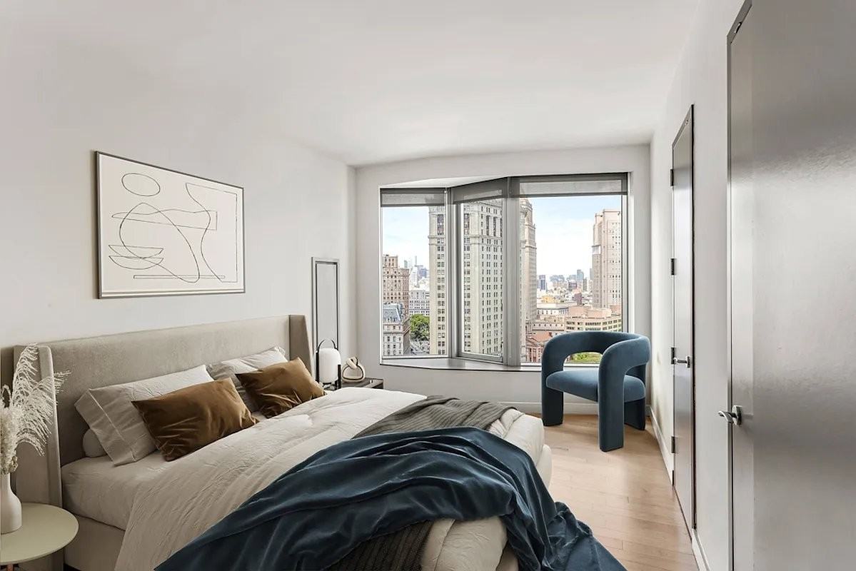 Spruce St #10R - Photo 2 of 3