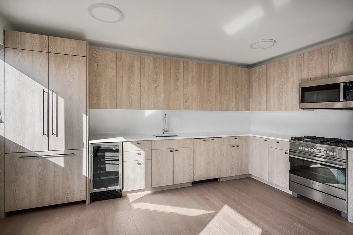 E 72nd St #25FF - Photo 4 of 7