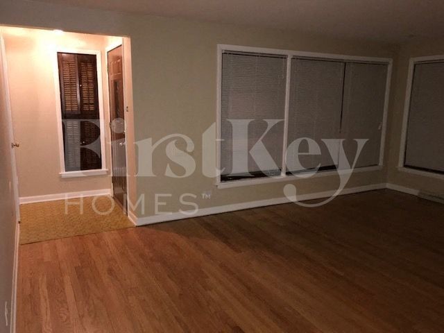 16025 Dobson Ave - Photo 2 of 15