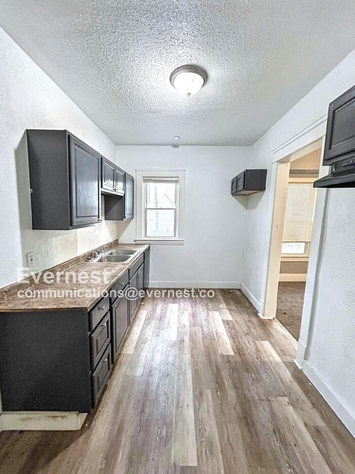 3114 E 98th St - Photo 3 of 26