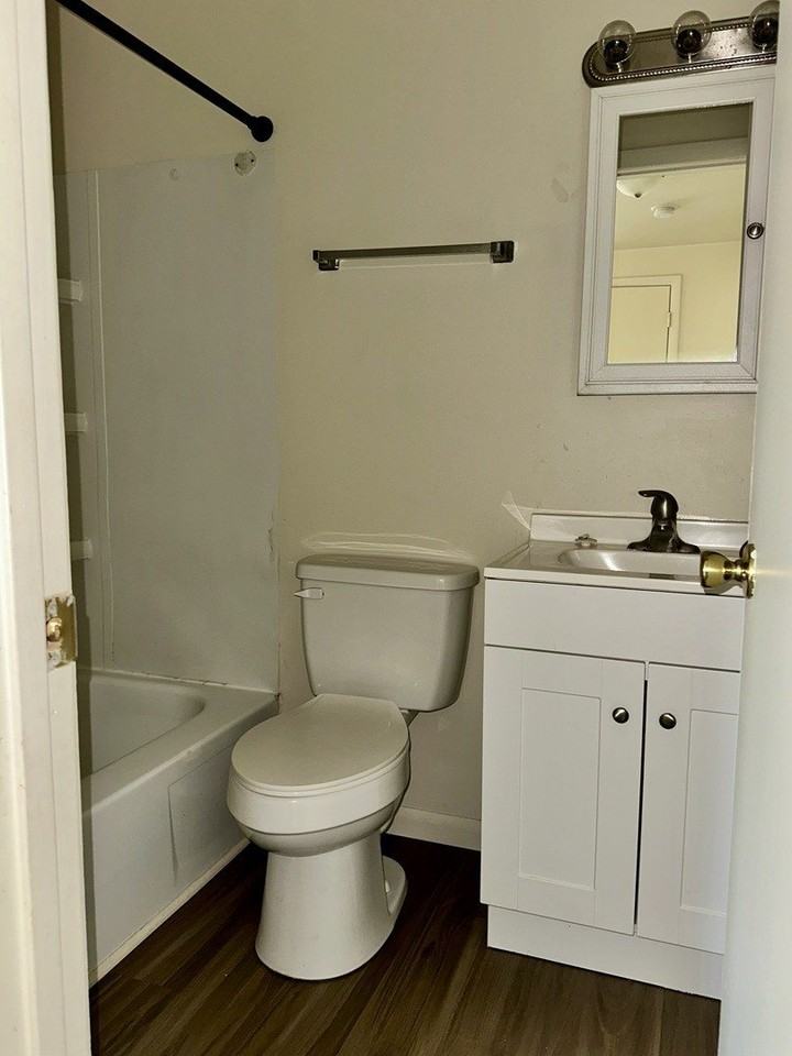 1735 E Duane Blvd #4 - Photo 4 of 6