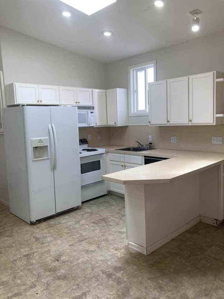 4648 183rd Avenue Southwest - Photo 2 of 7