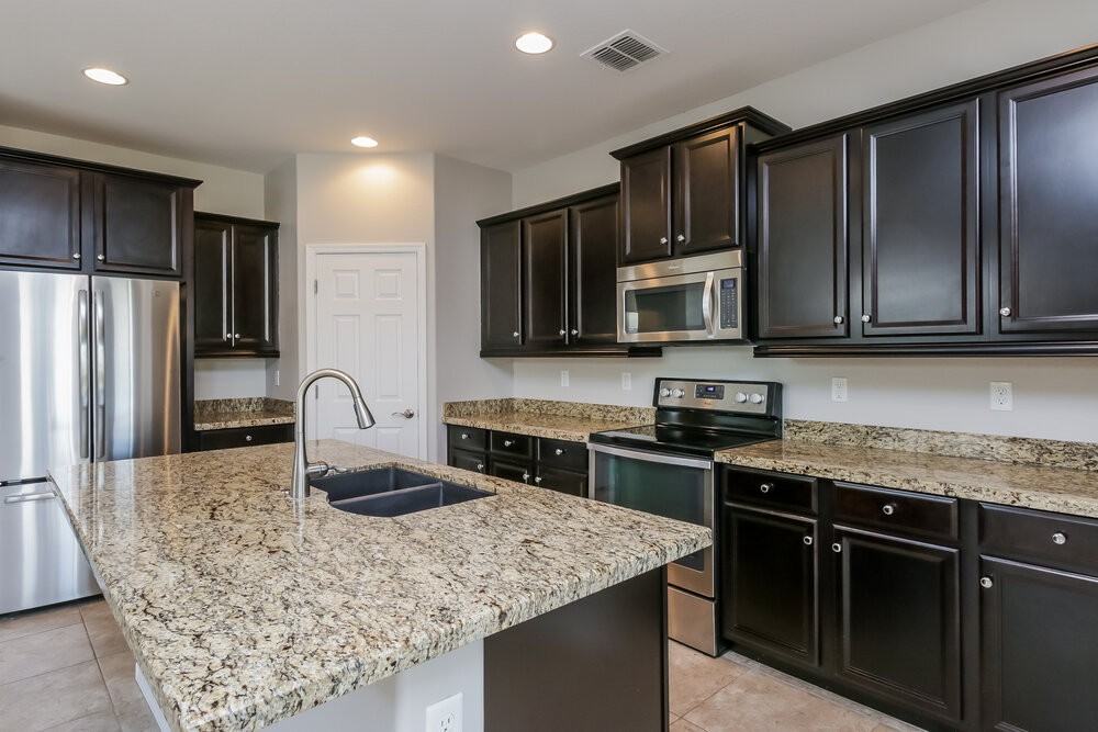 1642 W Desert Spring Way - Photo 7 of 16