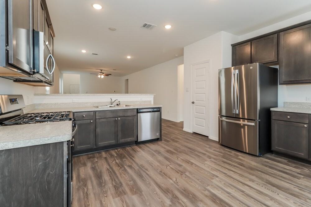 16623 Spirit St - Photo 7 of 17