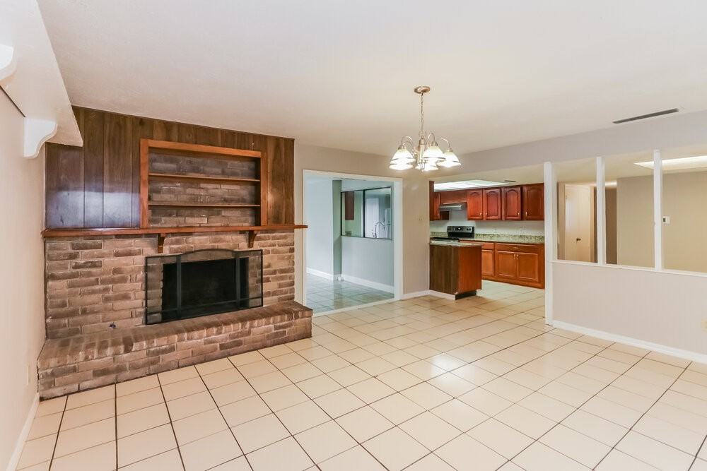 15619 Loma Verde Dr - Photo 4 of 16