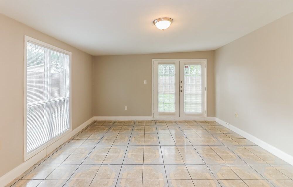 15619 Loma Verde Dr - Photo 5 of 16