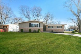 730 Loyola Dr - Photo 1 of 1