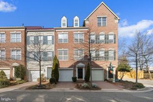 351 Livermore Ln - Photo 1 of 1
