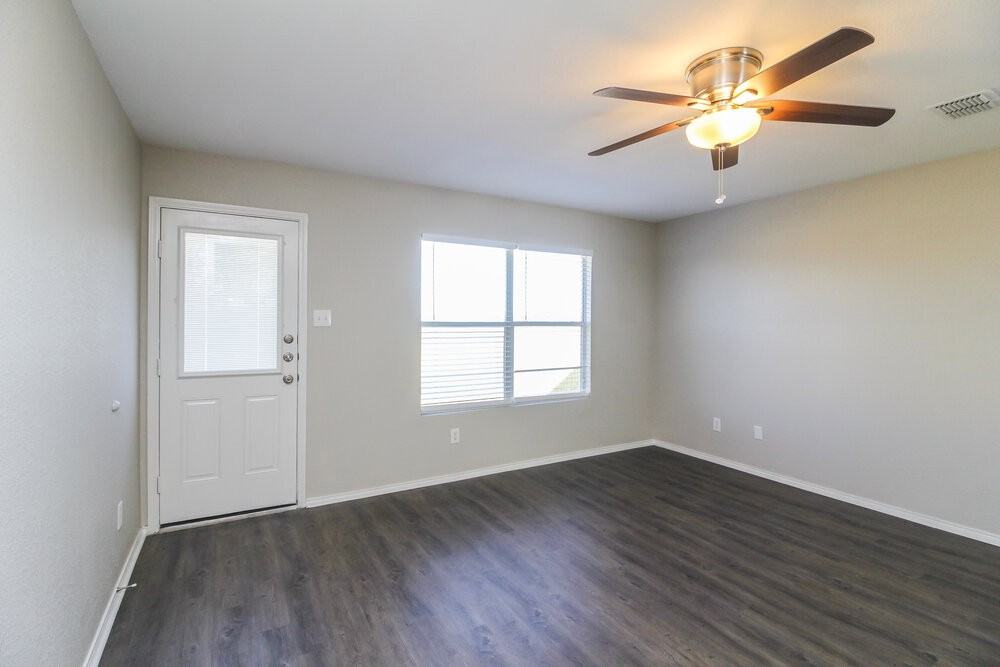 1329 Castle Ridge Rd - Photo 2 of 15